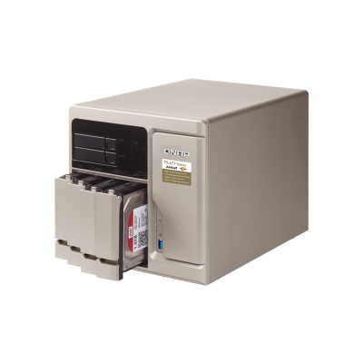QNAP TS-677 